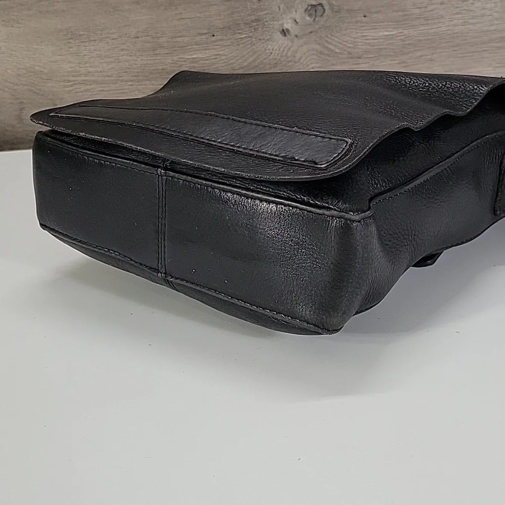 Latico Black Leather Flat Front Crossbody Messenger Bag